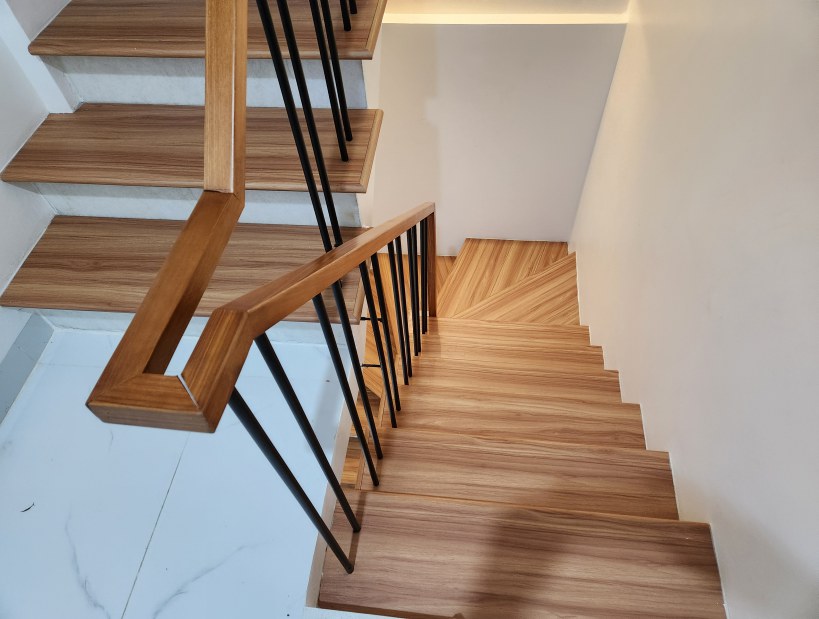 mặt Bậc cầu thang nhựa Glotex