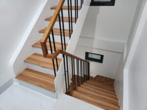 Mặt bậc cầu thang nhựa giả gỗ Phú Thọ